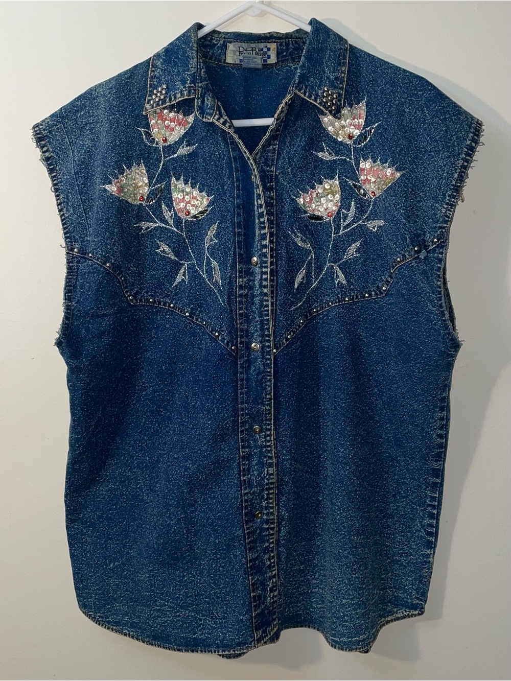 VTG 80/90s Pretty Bleu Sleeveless Western Denim Button Up, Bedazzled Embroidery